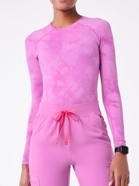 Figs Salta Seamless Longsleeve Underscrub in Tie Dye Pink Cloud LE, NWOT, Size L